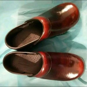 Sanita  Clogs